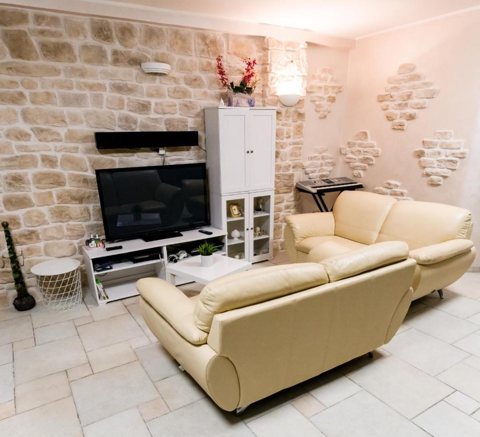 Villa Chanel Bellissima Villa Con Piscina Immersa Nella Valle D'Itria Ostuni Exteriör bild
